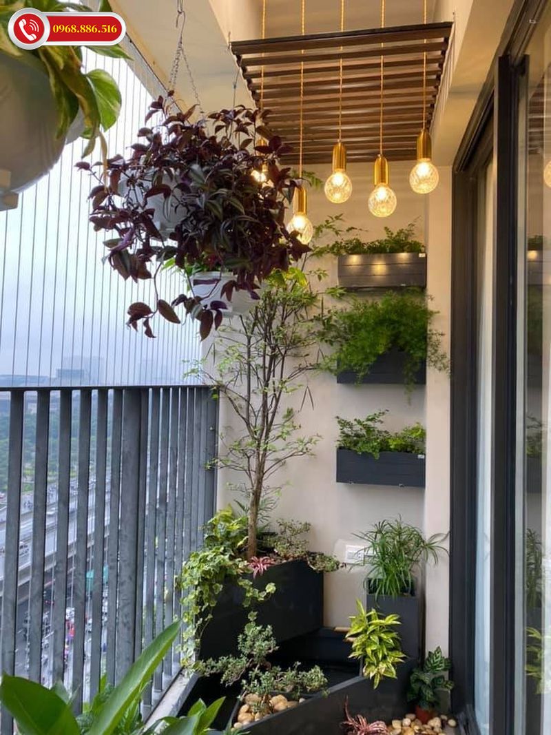 Đèn trang trí luôn là món đồ decor ban công được các bạn nữa đặc biệt yêu thích - Mẫu 4