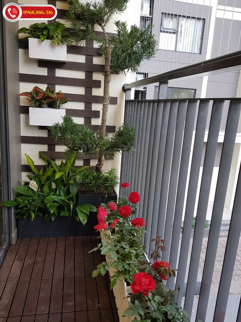 Kệ trồng hoa nhiều tầng vừa giúp bạn tiết kiệm không gian vừa giúp cho ban công của bạn - Mẫu 1