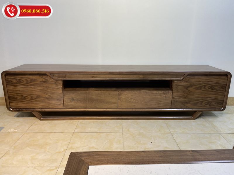 Nội thất gỗ tự nhiên từ gỗ óc chó là loại gỗ thượng hạng có vân mềm mại, tự nhiên