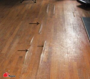 Hạn chế để sàn tiếp xúc với nước